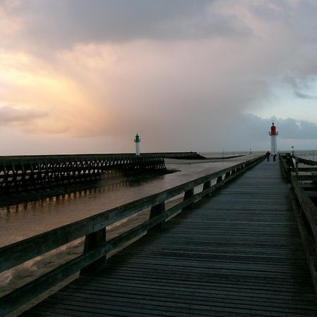 Hotel Le Reynita Trouville-sur-Mer Bagian luar foto