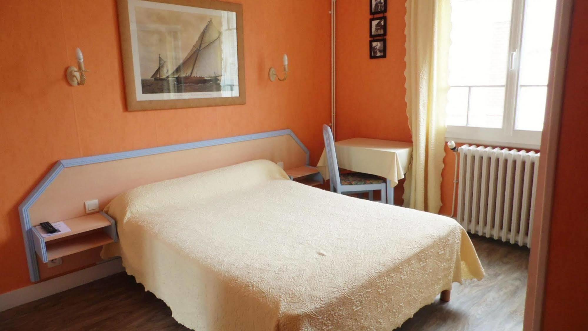 Hotel Le Reynita Trouville-sur-Mer Bagian luar foto
